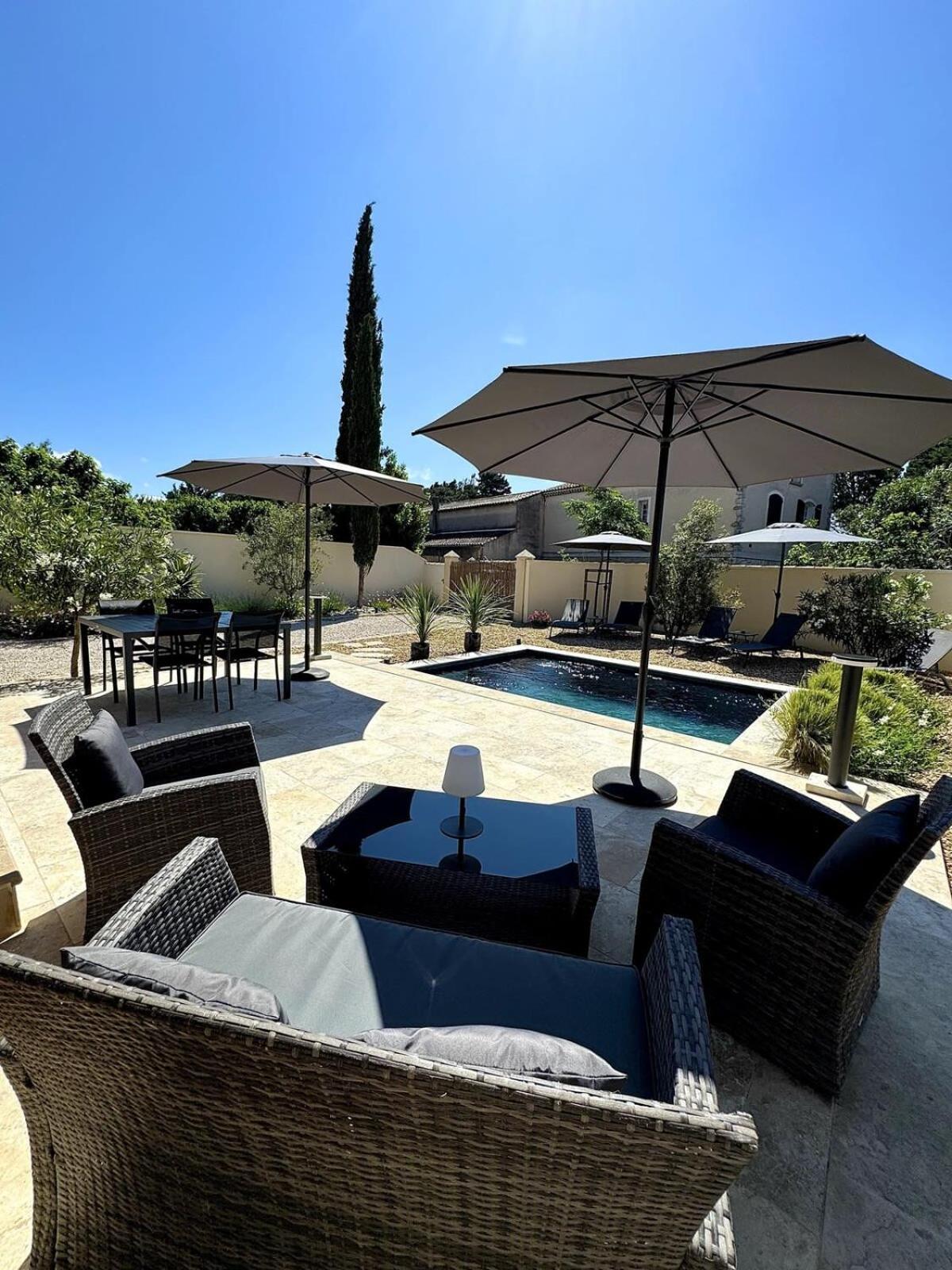 Les Lauriers Blancs Air-conditioned With Swimming Pool L'Isle-sur-la-Sorgue