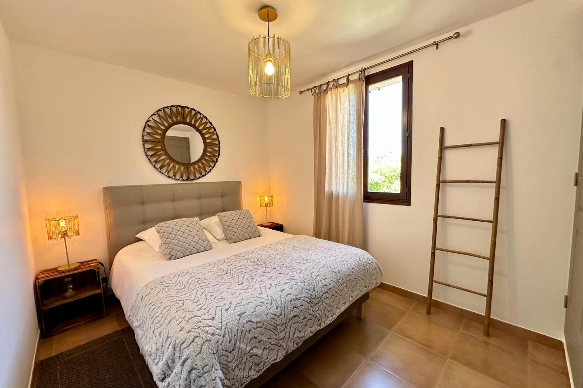 Holiday home Les Lauriers Blancs Air-conditioned With Swimming Pool